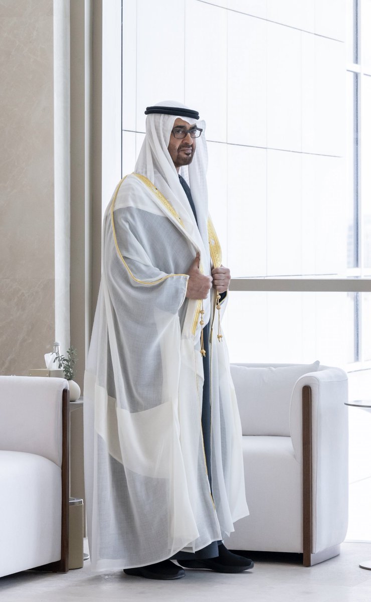 بشتك علينا ظلال 🤍