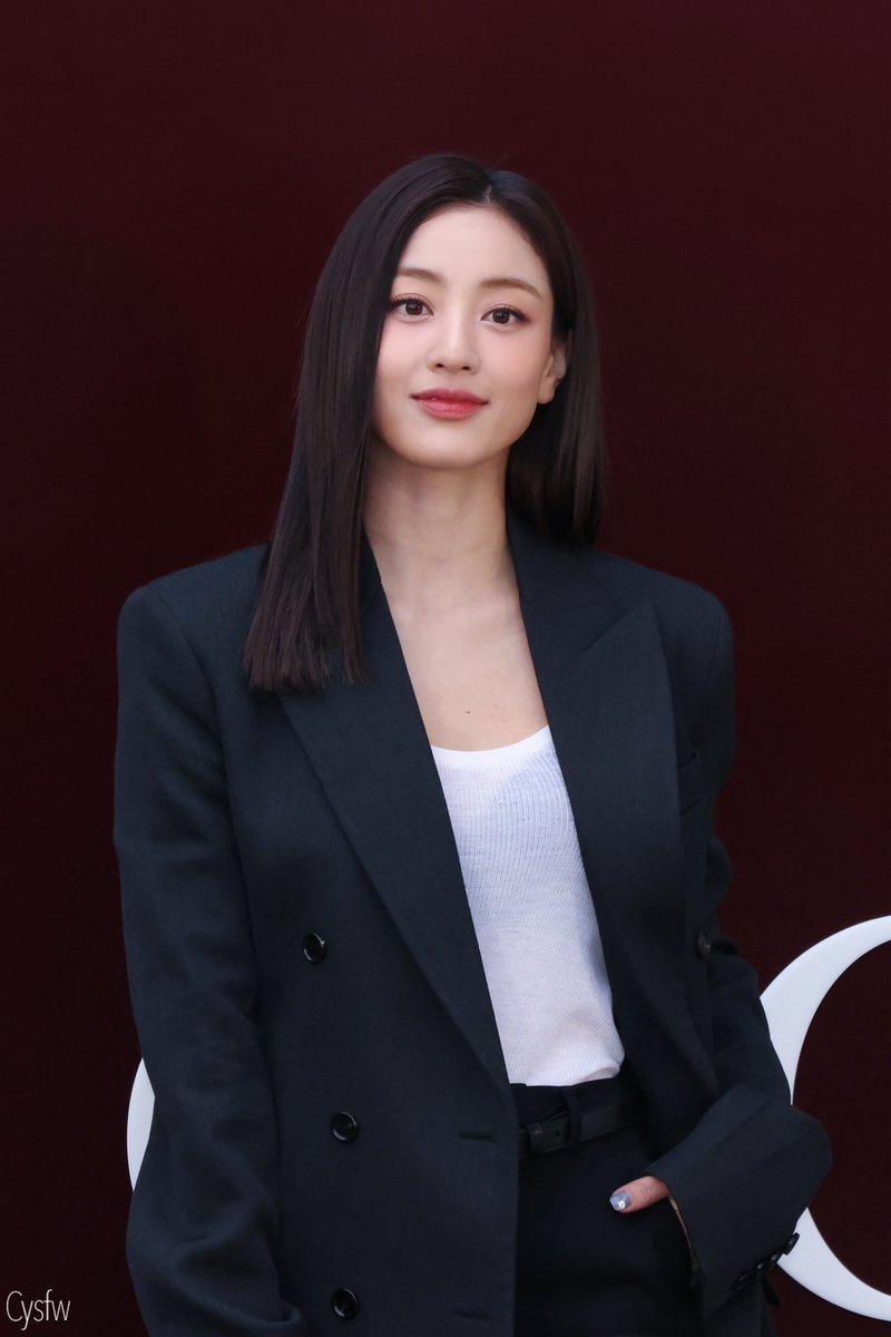 240305 구찌 HD

😵‍💫💛😵‍💫💛

#TWICE #트와이스 #JIHYO #지효 #GUCCIxJIHYO #GucciAncora #GucciSS24