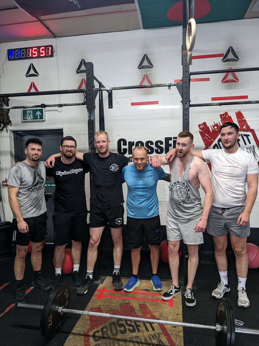 Grassroots gains! Members from 846NAS getting to grips with CrossFit on ex Junglie Flourish 💪 #weare846 #strongertogether #painface