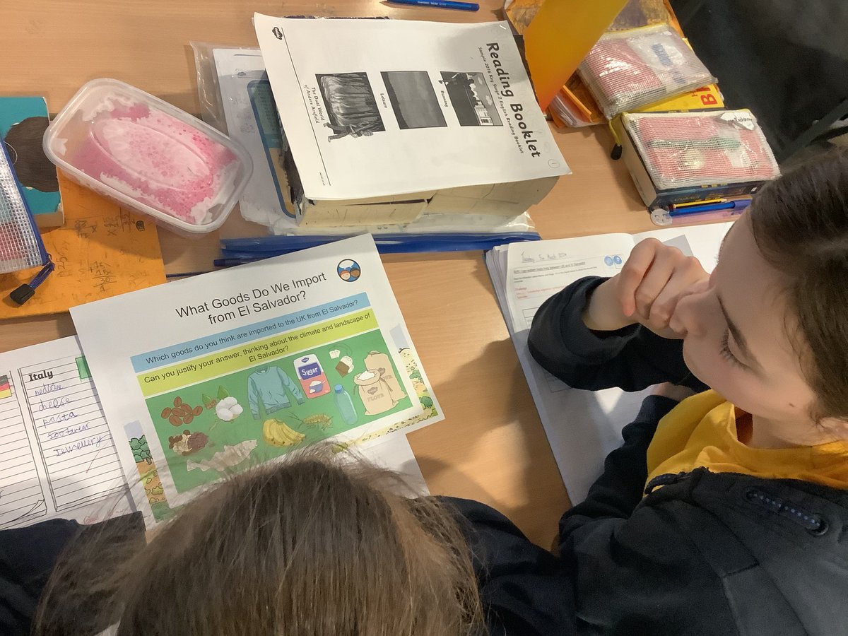 Year 6 have been discussing the UK’s trade links with counties around the world. Today we looked at imports from El Salvador. #Thatto_primGeography