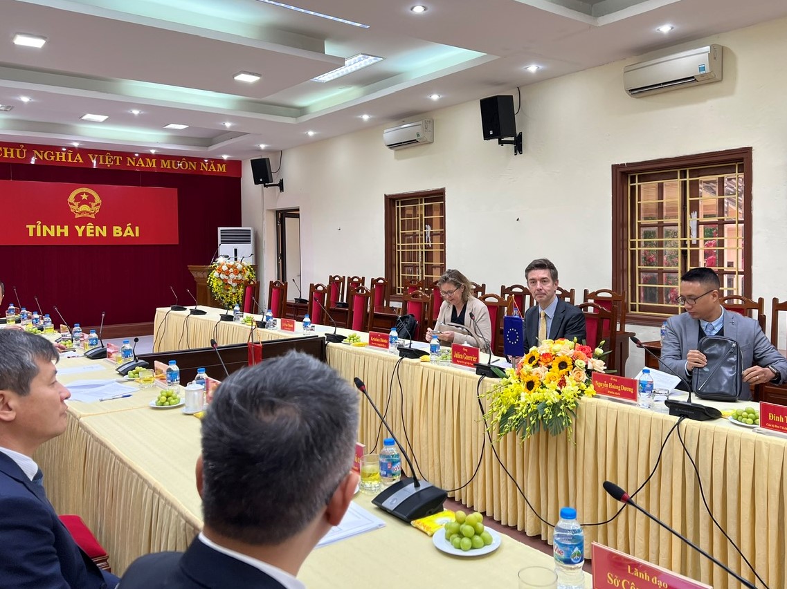 Honoured to be 1st 🇪🇺Ambassador to have visited Yen Bai, a beautiful mountainous province in NW🇻🇳. Discussed last week w/ Chairman of Yen Bai People’s Committee Tran Huy Tuan on opportunities for⬆️🇪🇺 support across areas: from climate change adaptation to vocational education.