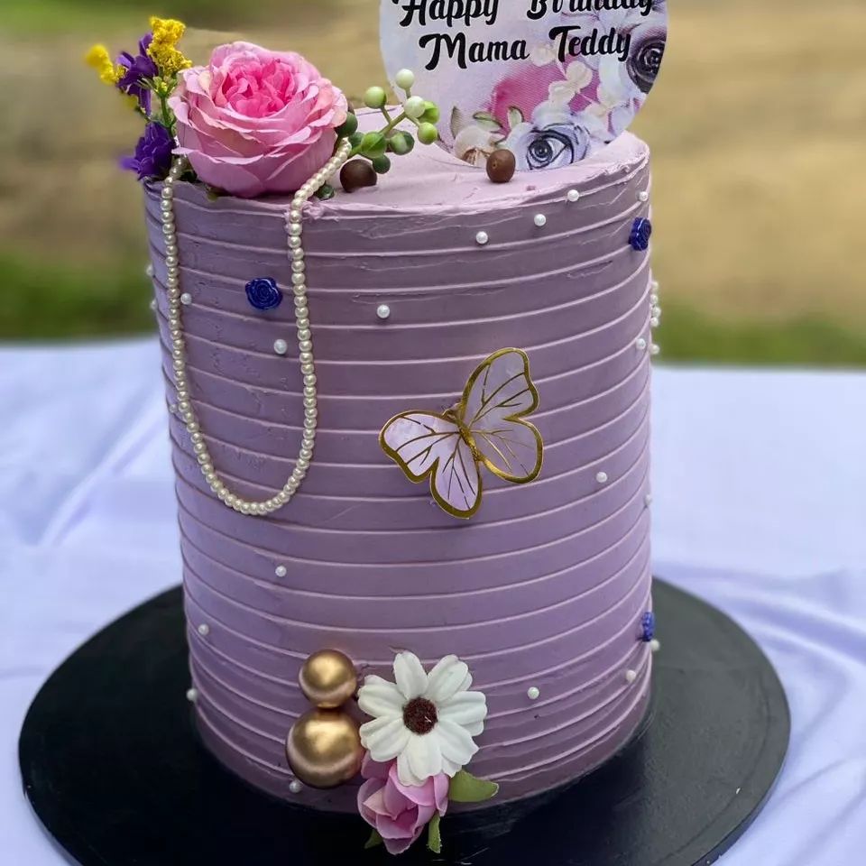 ubyicy's tweet photo. Even if you don't have money for food and drinks on your birthday, just order for a cake. #Ulickscake #cakesinuyo #streetbaker https://t.co/sJJp7XjLSN