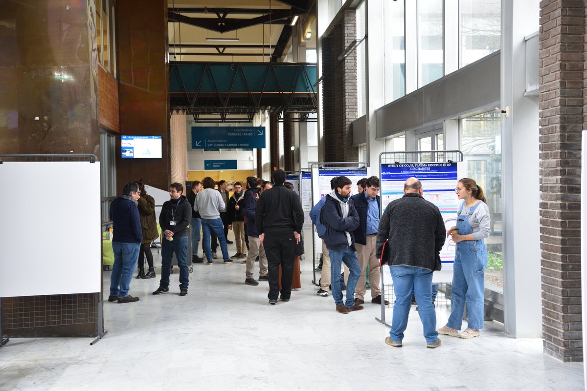 Le PhD Day 2024 du @LabPhysPlasmas a eu lieu vendredi 1 mars en amphithéâtre Becquerel à @Polytechnique. Cette journée a permis aux doctorants de présenter leurs travaux et d'échanger avec les chercheurs du laboratoire. Bonne continuation à tous nos doctorants !