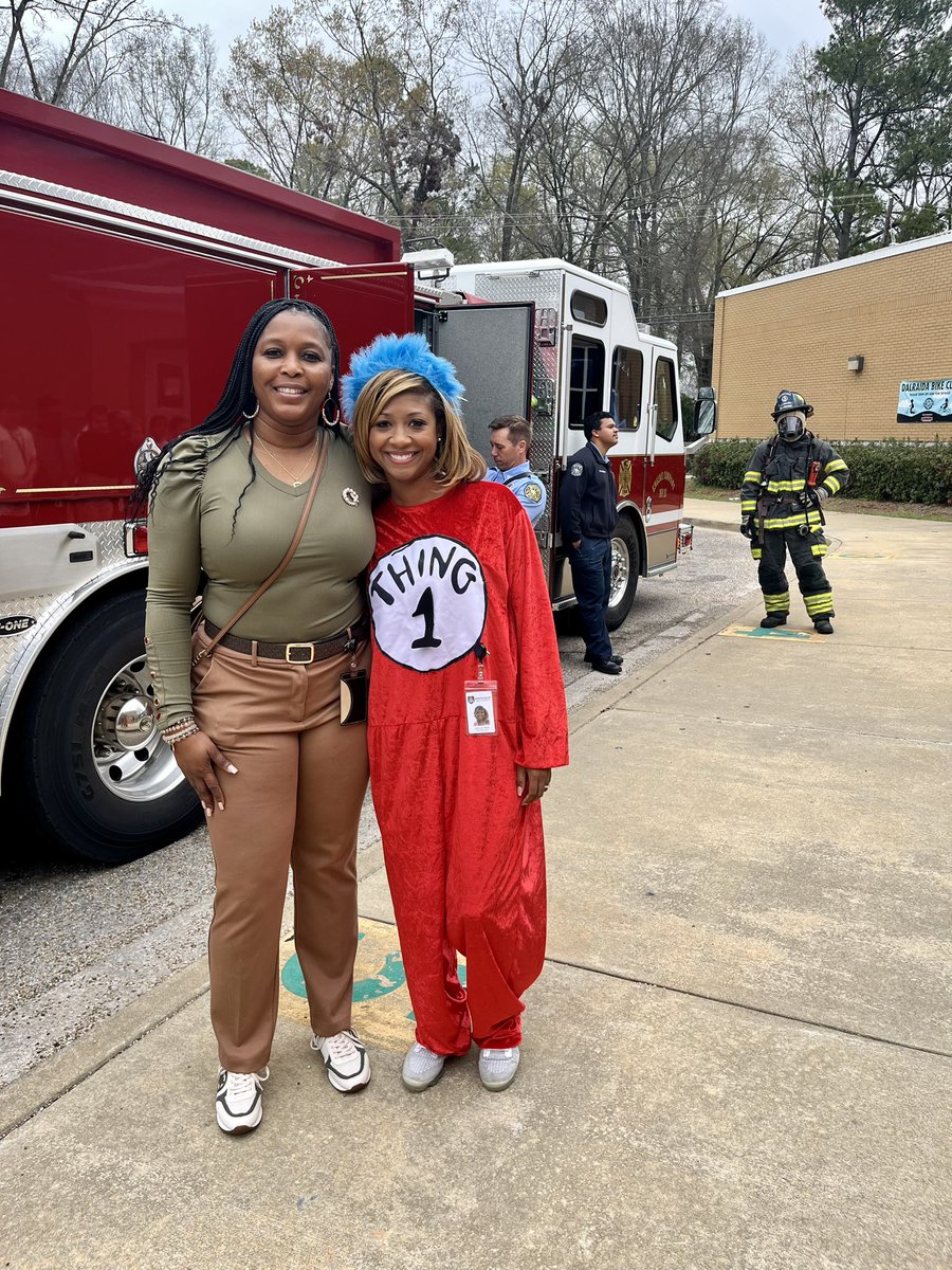 ... extending gratitude to @MFR1898 (# 11) for spending the day with me and the future firefighters at Dalraida Elementary School - @MPSAL. 🏆 #TheresMoreWithMPS 🥇 #TheresMoreWithCTE 📚 #ReadAcrossMPS 🌍 #OhThePlacesYoullGo