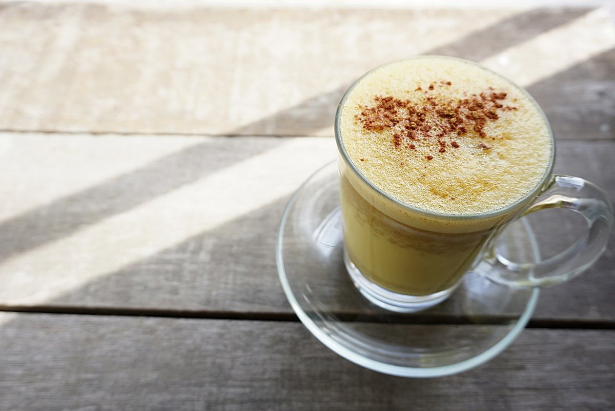 How to Make Golden Milk Turmeric Tea in 5 Minutes own.re/2QlmQWH