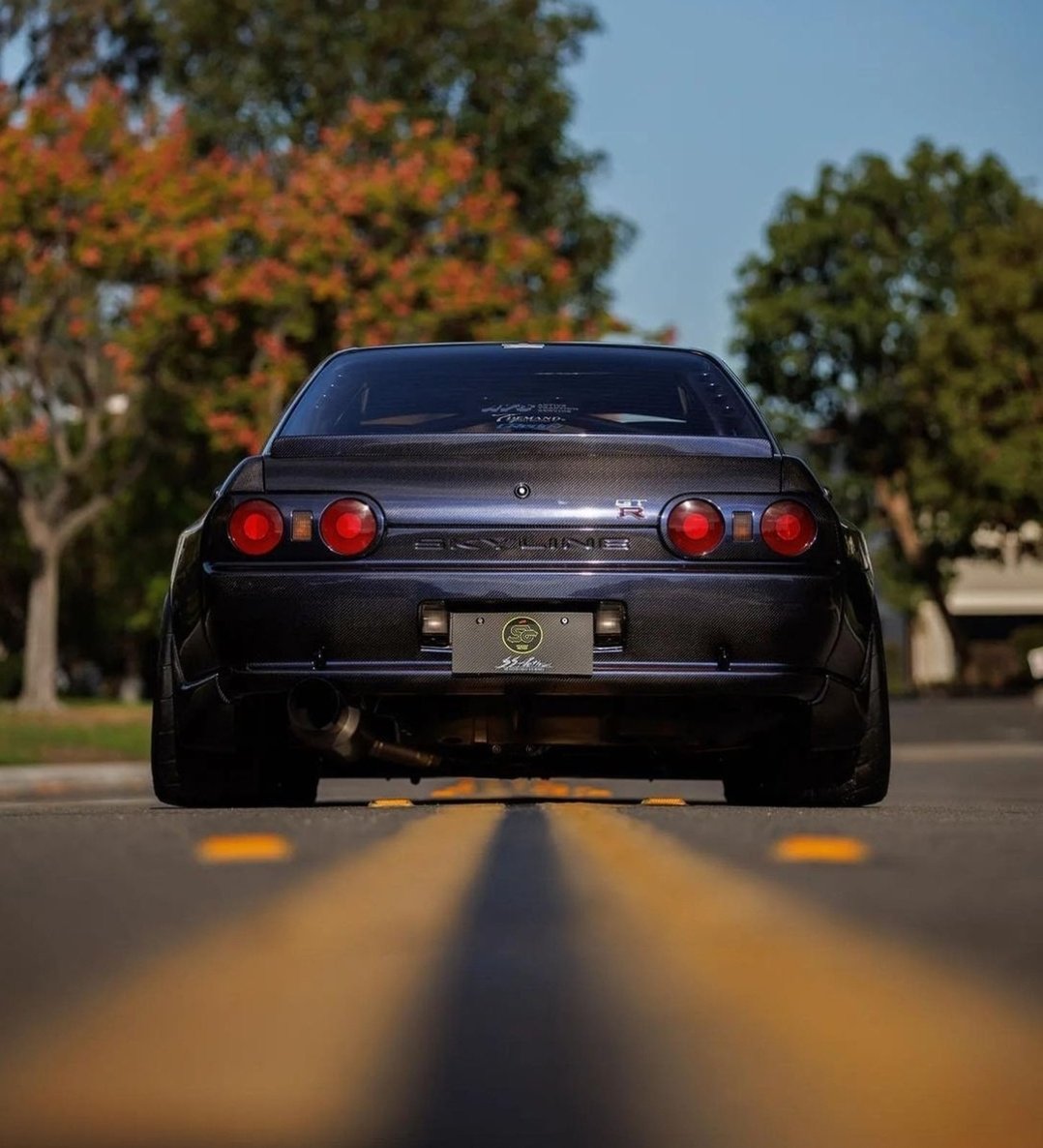 DailyGTRTM's tweet photo. Full Carbon Fiber Nissan GTR-R2 😈 https://t.co/nUmdqBm2mi