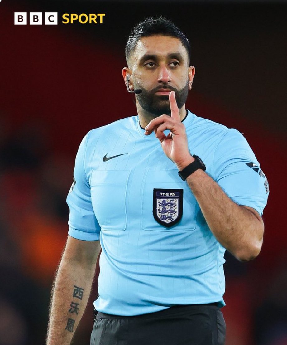 Congratulations to Sunny Singh Gill @sunnygillref who will make @premierleague history this weekend when he takes charge of Crystal Palace v Luton Town, becoming the first British South Asian to referee a match in the competition. #Sikh #Football #inclusion