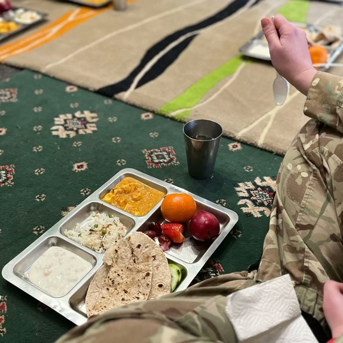 22Med_Regt's tweet photo. Last week, 12 Squadron visited the Guru Nanak Gurdwara as part of Op TEAMWORK. The visit was organised by Private Singh. Personnel were fortunate to be hosted by the team at the Gurdwara where they gained an in depth understanding and appreciation of Sikh religion and culture. https://t.co/NYH5ddPTiz
