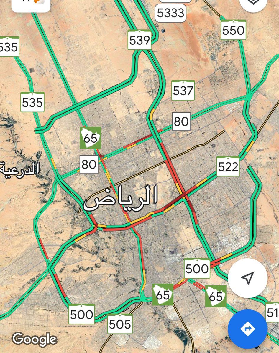 arac433's tweet image. في مدينة(كوالالمبور) عاصمة ماليزيا..
هناك مشكلتين(الفيضانات من مياه الأمطار وزحام الطرق)

تمَّ التفكير بطريقة ذكيَّة بحل المشكلتين معاً 
بمشروع واحد وهو :
النفق الذَّكي
(SMART TUNNEL )!!

يتكون النفق من 3أدوار الدورين العلويين للسيارات(ذهاب وإياب)..
والدور السفلي لمياه الأمطار!!…