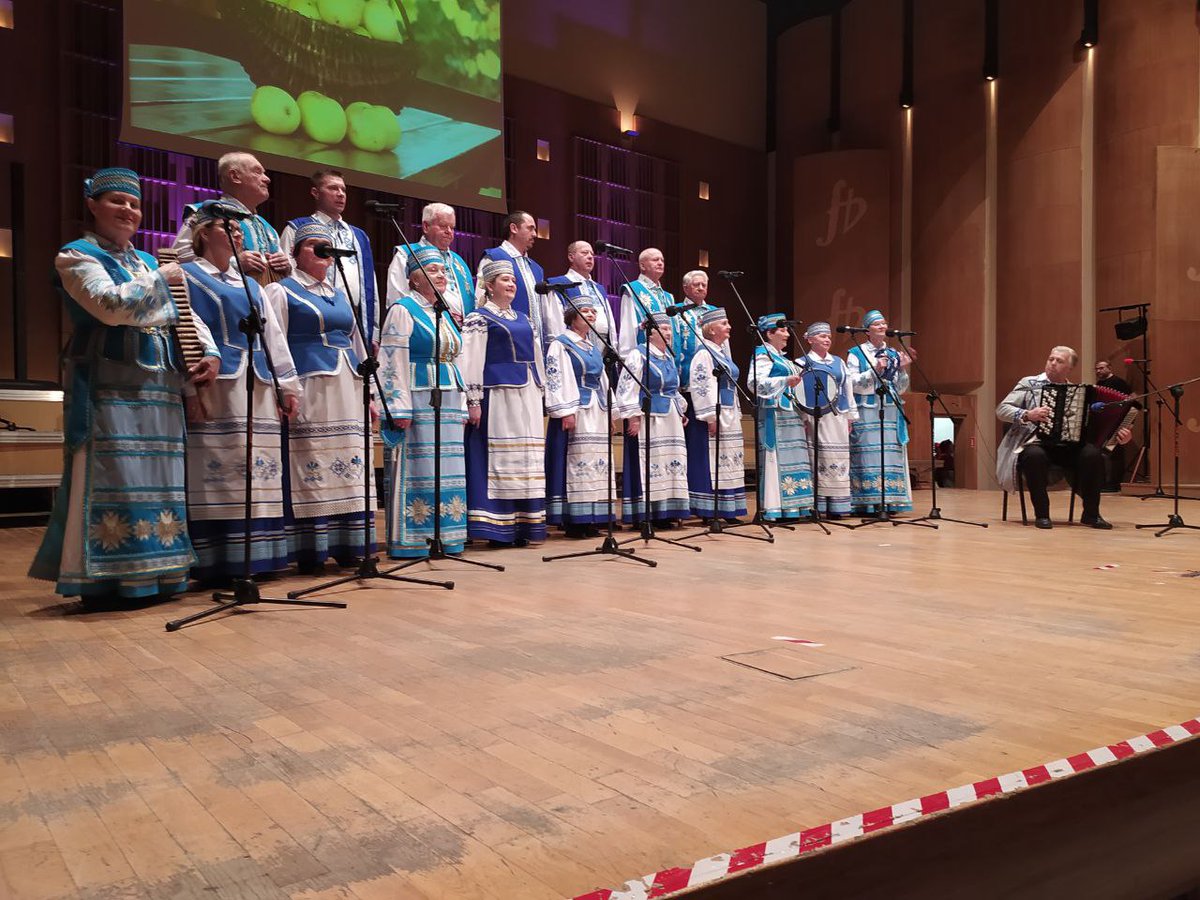 Сотні ўдзельнікаў, гісторыя ў паўстагоддзі і аншлагі на гала-канцэрце: чаму Агульнапольскі фестываль беларускай песні карыстаецца такой папулярнасцю? radiounet.fm/sotni-udzelnik…