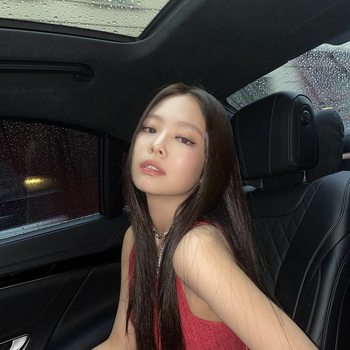 DC 제니 갤러리 tweet media
