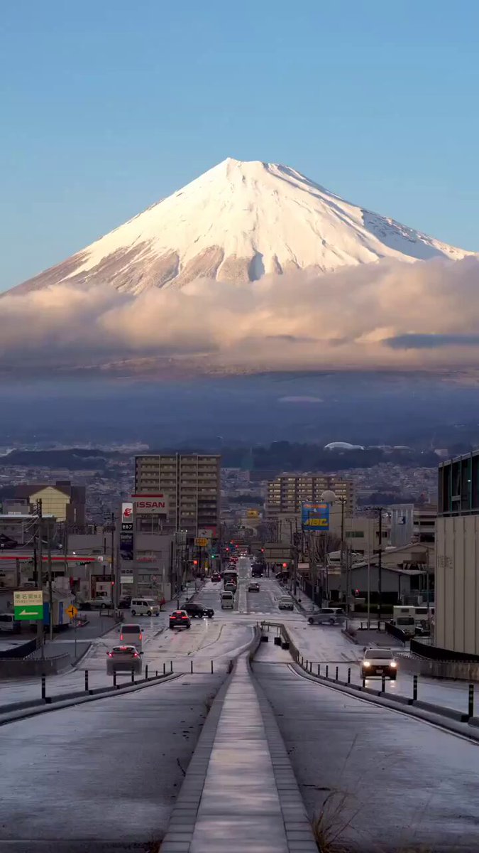 冬᠍の‍日‍差⳿しﾞのᱸ下᠎、᠎富᠍士ﾠ山は独特の魅力を放っている。