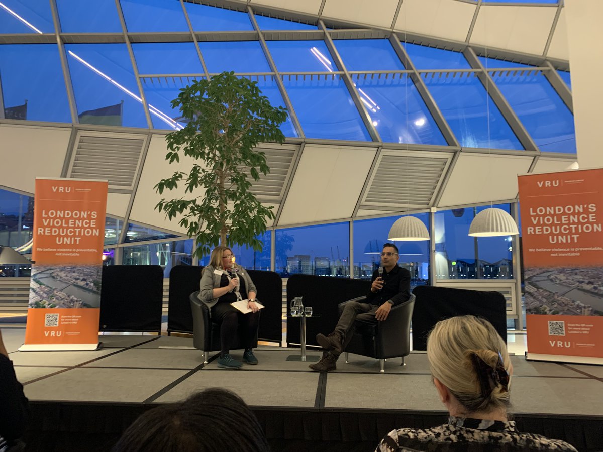 WATReach's tweet photo. Good sense discussions and reflections at the @LDN_VRU Talk Matters launch last night at City Hall - great to hear from @Thinkingschool2 too...
#communication #oracy #dialogicteaching
@W00dlandAcademy https://t.co/zZrJm4Ume0