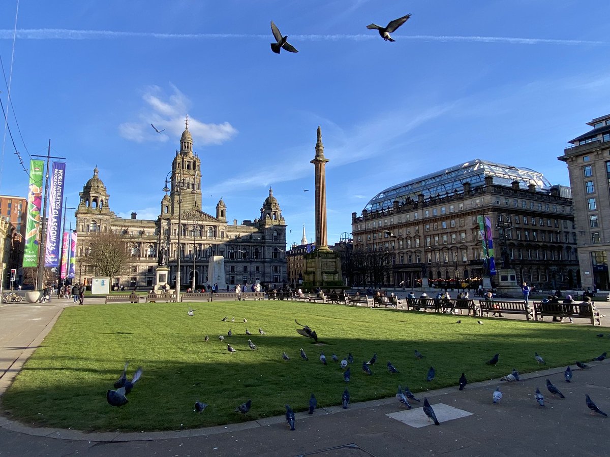 thisisyingzi's tweet photo. ❤️this city🏴󠁧󠁢󠁳󠁣󠁴󠁿 Got the key of my office, with a nice birdview of the city, which reminds me of the office when I was in Erasmus MC: how time flies. Stay foolish, stay hungry. https://t.co/erLvLeJhHf