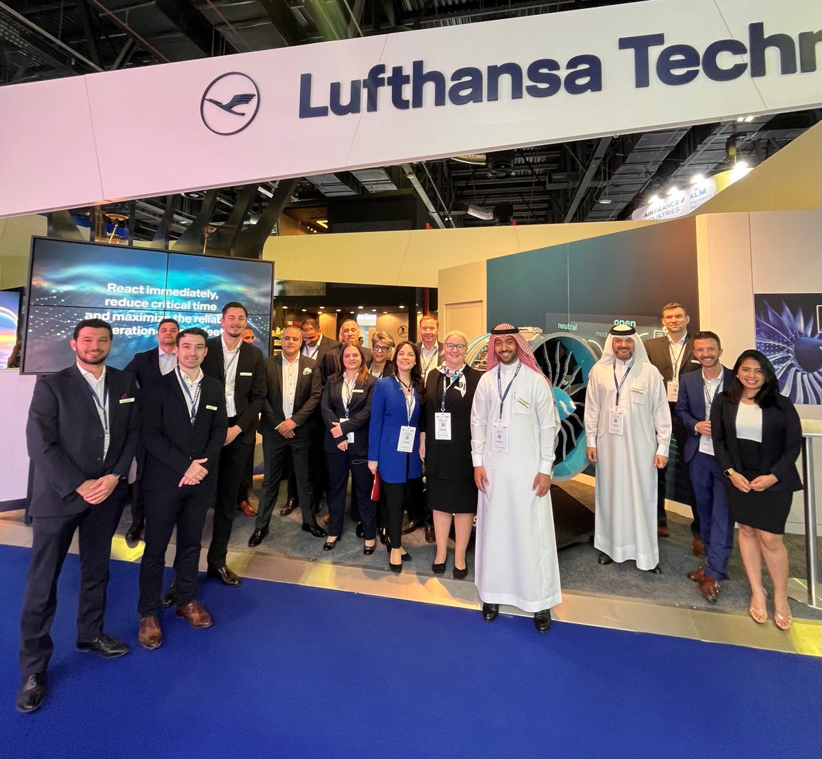 LHTechnik's tweet photo. Greetings from Dubai! #MROME is live and we look forward to seeing you at our booth 1220. Stop by and see our special #LEAP engine up close or learn more about #AVIATAR and #CelestialSTAR. #keepyouflying @AvWeekEvents https://t.co/FF8gdHZXTF