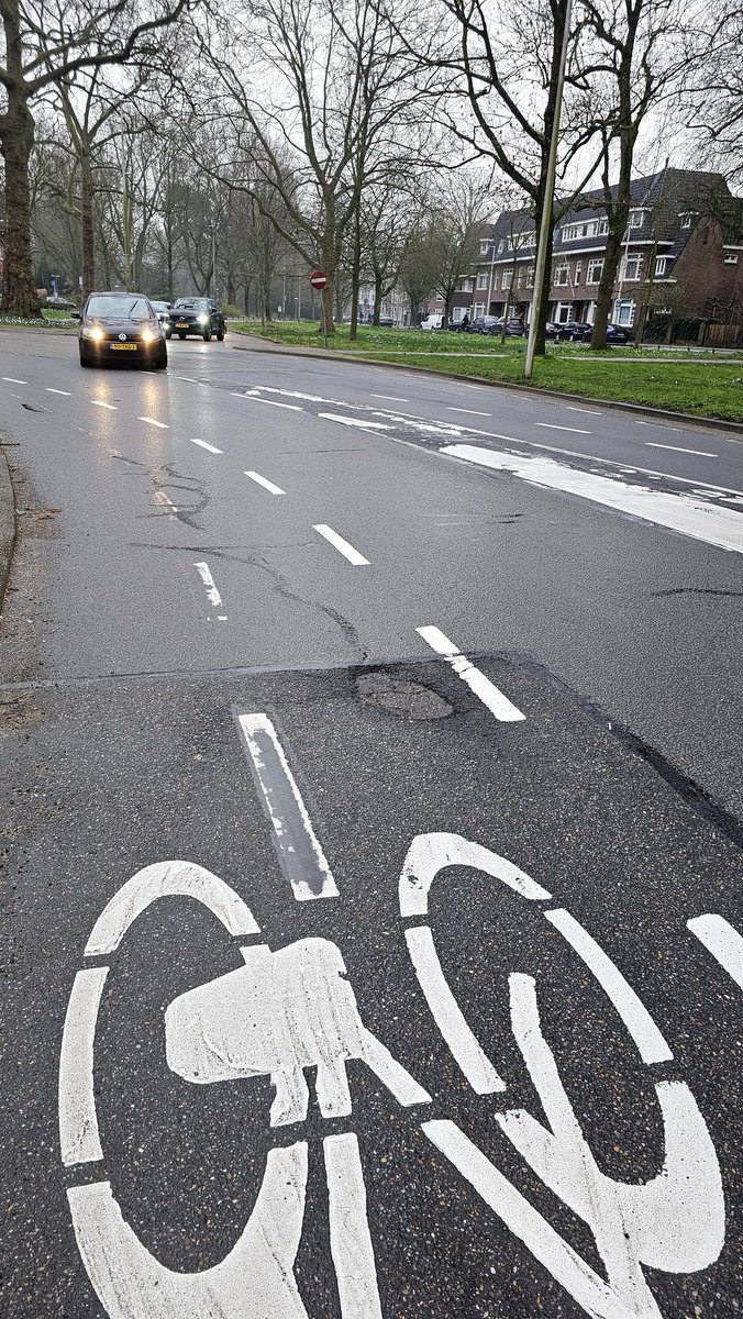 Eric Roeske tweet media