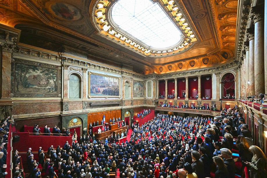 Une avancée historique pour les droits des femmes, l’IVG vient d’être inscrite dans Constitution ! Le combat continue face à ceux qui sans cesse veulent remettre en cause nos droits ✊🏻