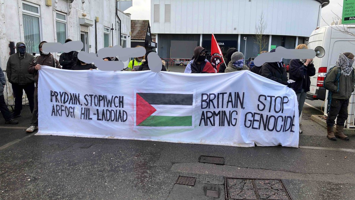 HAPPENING NOW: People are blockading the Bristol Arms fair. Exhibitors include Elbit Systems and BAE Systems. Wherever arms dealers are meeting, protesters will greet them. #StopArmingIsrael #FreePalestine