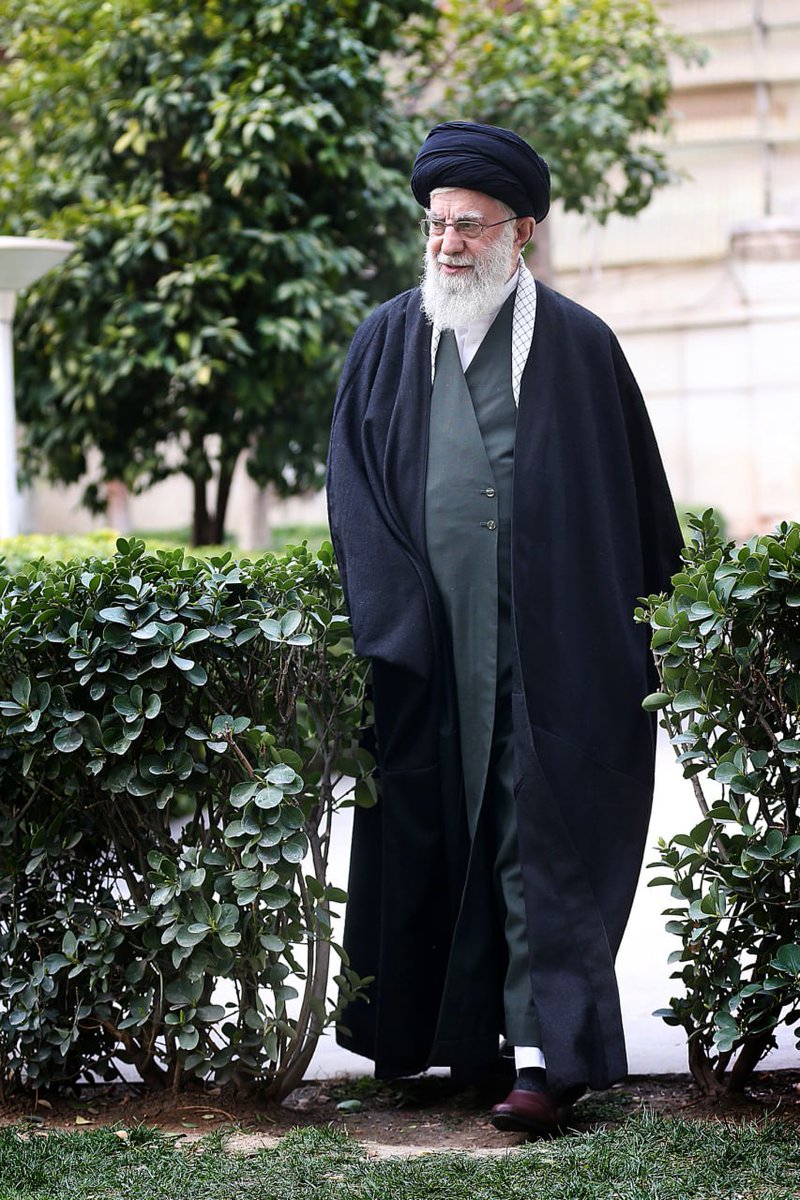 khamenei_ir tweet picture