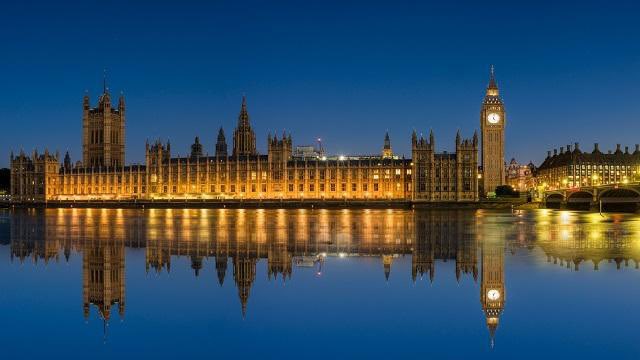 We're on our way to Westminster together with hundreds of @HomelessLink members this morning to make sure that solutions to end homelessness are on the agendas of all MPs and political parties as the general election draws closer. #EndingHomelessnessTogether