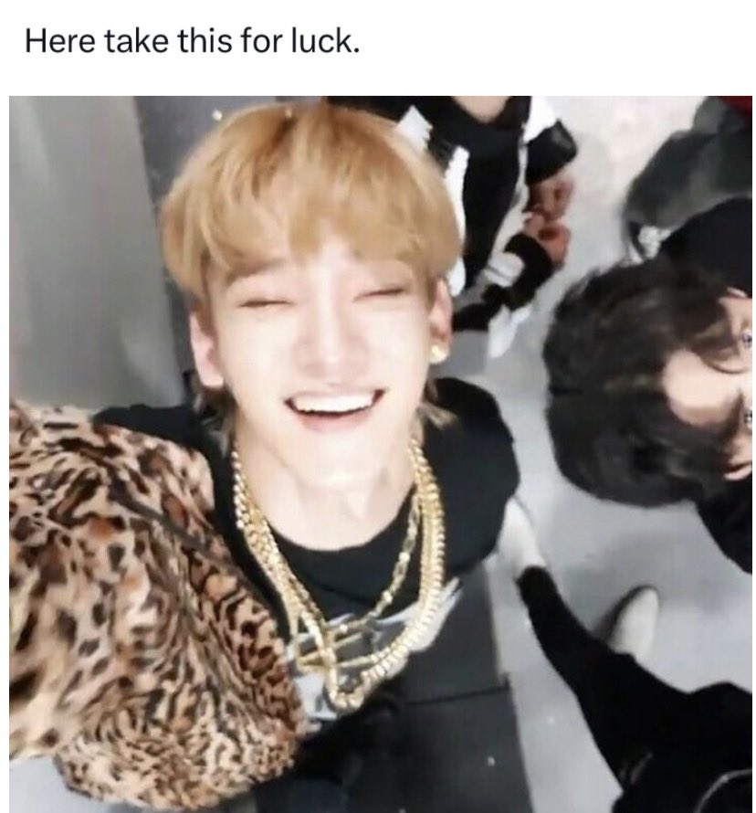 exoonmyphone's tweet photo. https://t.co/93ZGJjxEqz