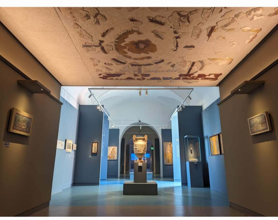 I buoni frutti della sinergia interistituzionale: domani riaprirà al pubblico il Museo Archeologico di Stabia 'Libero D'Orsi', il cui riallestimento è stato realizzato anche con reperti in prestito dal #MANN. 📷: @pompeii_sites