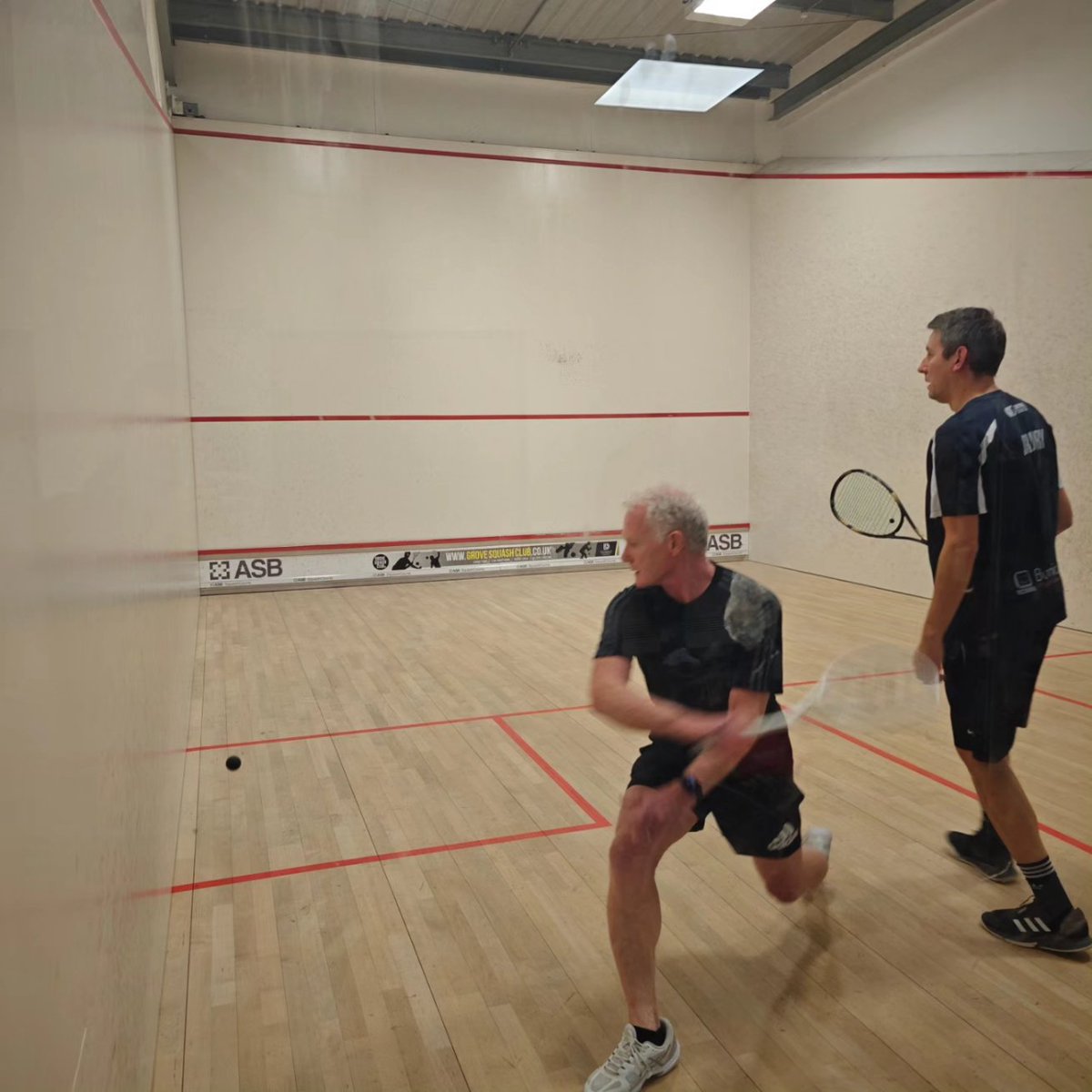 GroveSquashClub's tweet photo. Grove 2 battled to an excellent win over Southwell 1. Clive, Ash and Harry all collected the maximum 3 points with Tom and Andy securing a game each. A final score of 16-9 moved the team up to third in the table. @NottsSquash https://t.co/32d6nJi9mv