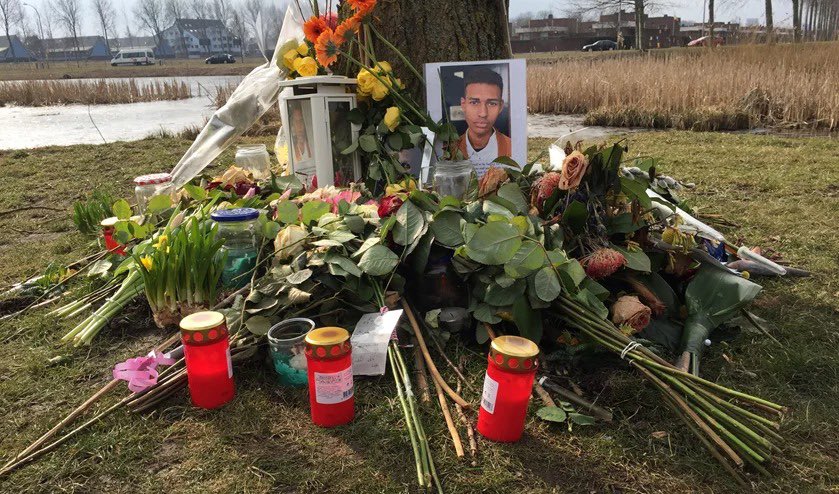 MMastenbroek's tweet photo. Orlando Boldewijn (17) verdronk in februari 2018 mogelijk door toedoen van Hagenaar Roy B., met wie hij een date op zijn bootje had gehad. B. werd veroordeeld tot 3,5 jaar cel, maar ging in hoger beroep. Vandaag vindt de zitting plaats. Ik ben erbij en doe verslag. #RoyB https://t.co/1u7wUSKHig