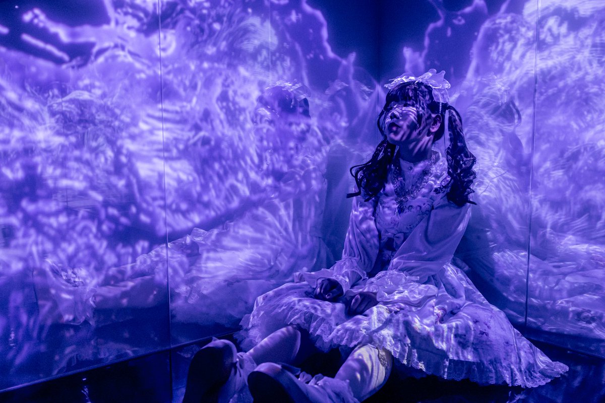 Aiupa1's tweet image. ザッパーン🌊

model：しおしお

#teamLabBorderless
#チームラボボーダレス