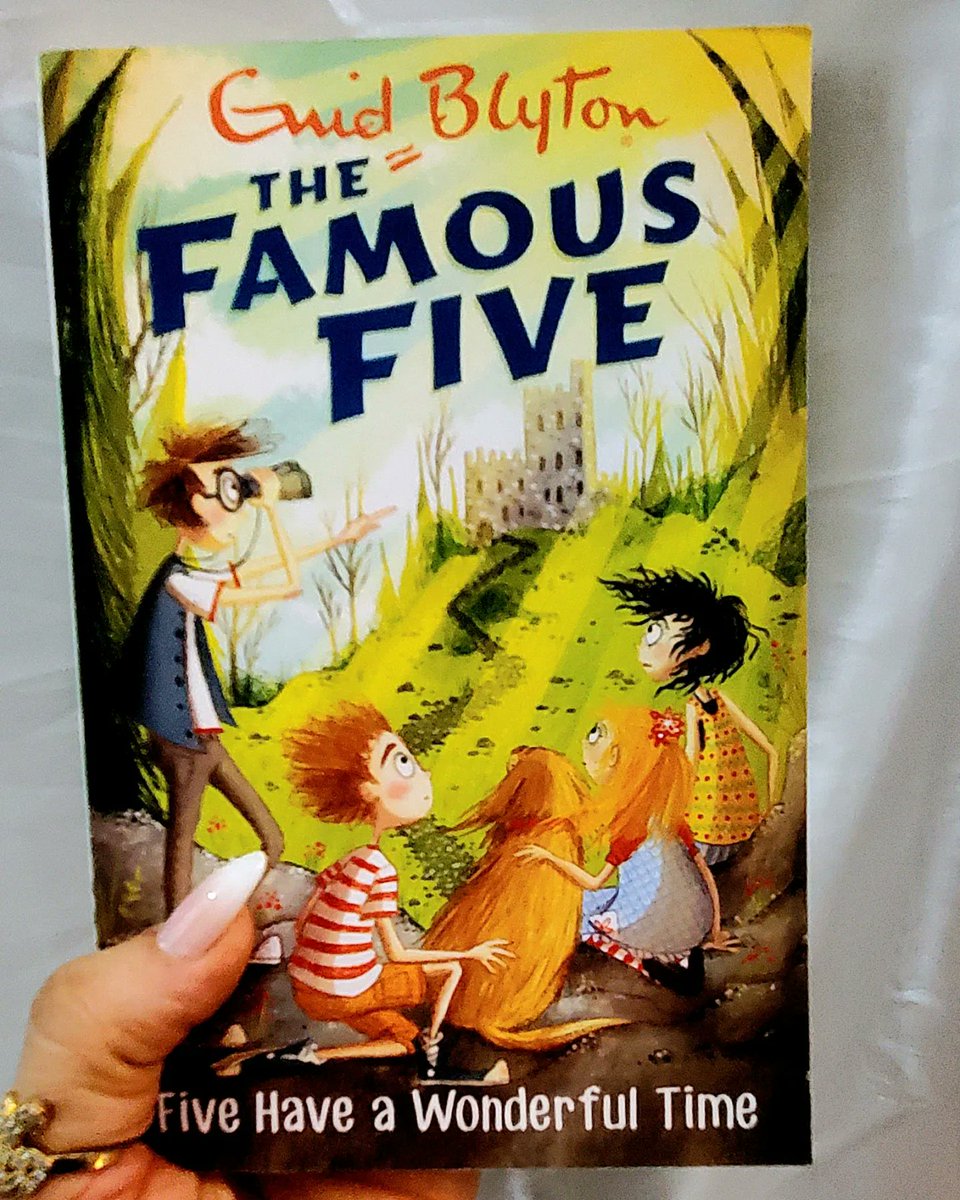 PS_Bookstore's tweet photo. FAMOUS FIVE

All available in store. N3,200 each https://t.co/Ltkvsxi3ZC