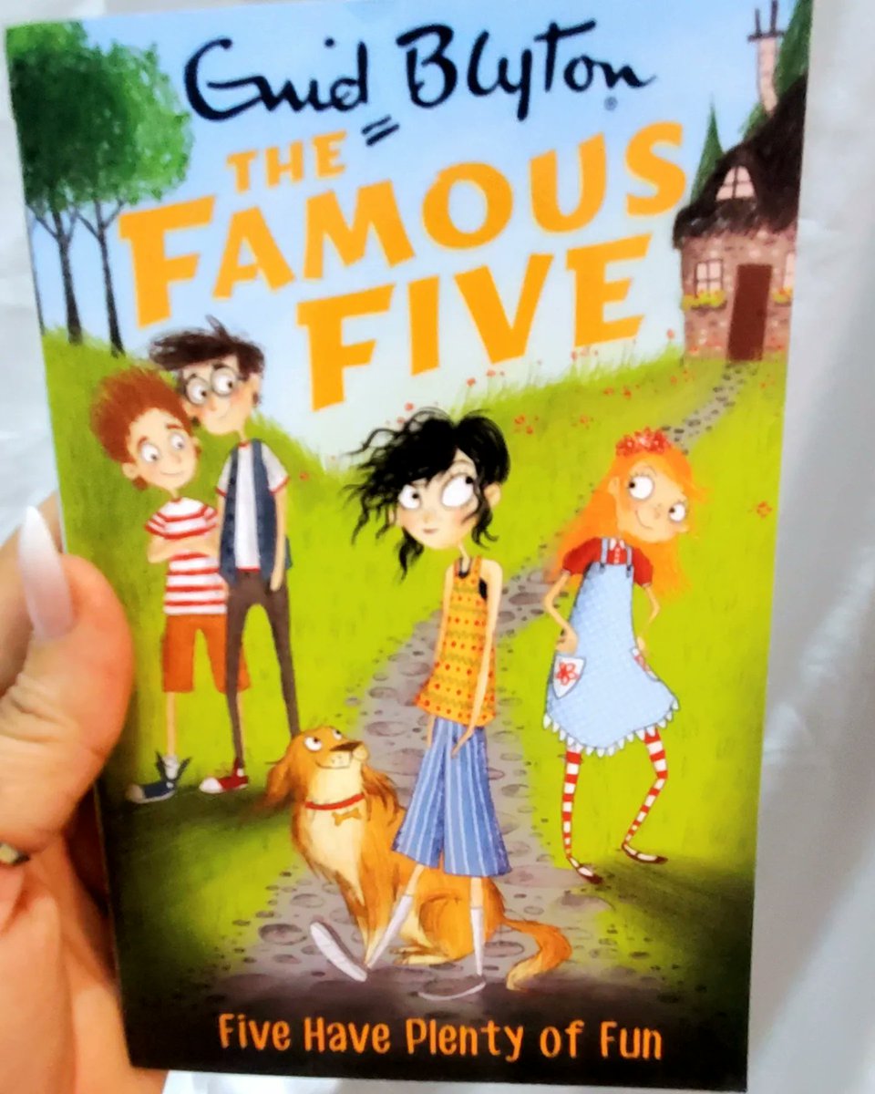 PS_Bookstore's tweet photo. FAMOUS FIVE

All available in store. N3,200 each https://t.co/Ltkvsxi3ZC