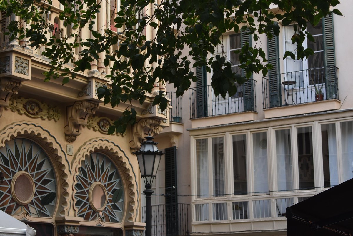 Detalle de Can Corbella 🧡
Uno de los edificios más bellos y originales de Palma, de estilo premodernista y neomudéjar, construido a finles del siglo XIX en pleno centro histórico de la ciudad 🤩

#VISITPALMA