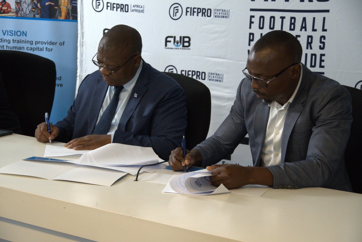 FUB AND CITF SIGN EDUCATION AGREEMENT 

Footballers Union of Botswana (FUB) and the Construction Industry Trust Fund (CITF) have signed a four-year memorandum of agreement for scholarship opportunities to cater for the football players’ diverse educational interests. 

1/4