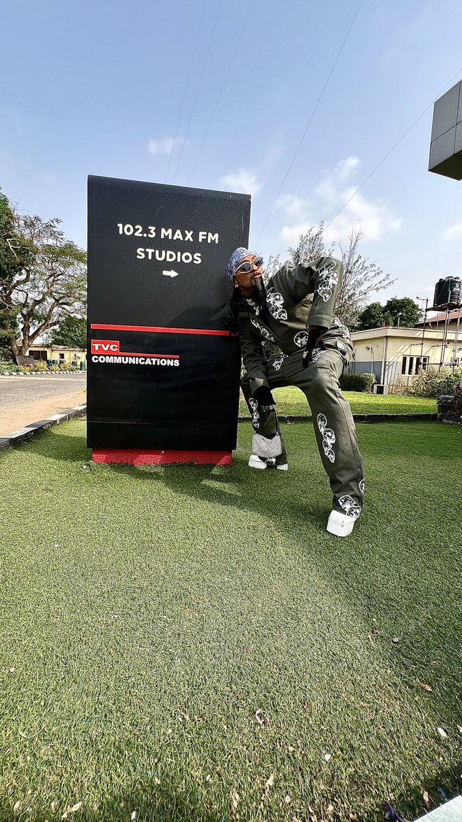 Max1023FM's tweet image. @denrele_edun &amp;amp; @tosinpedro_ stopped by the studio to chill with the #maxbreakfast crew @ejirocfr @ellathefourth &amp;amp; @c4godwin 

#maxbreakfast #maxfmlagos