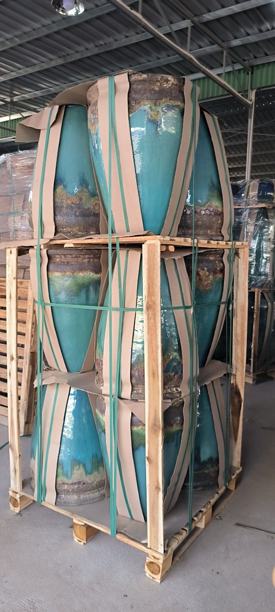 Jason62514329's tweet photo. Vietnamese pottery packing for garden plant
Contact for wholease pots:
Mail: jason@homeandgarden.vn
Whatsapp: +84964877911
#gardendecor #gardenpotte #flowerpots #outdoorpottery #gardencenter #planter #terracottapots #pottery #outdoorpots #pots #ceramicpot #vietnamesepots #bigpots https://t.co/1olXoOjIMo