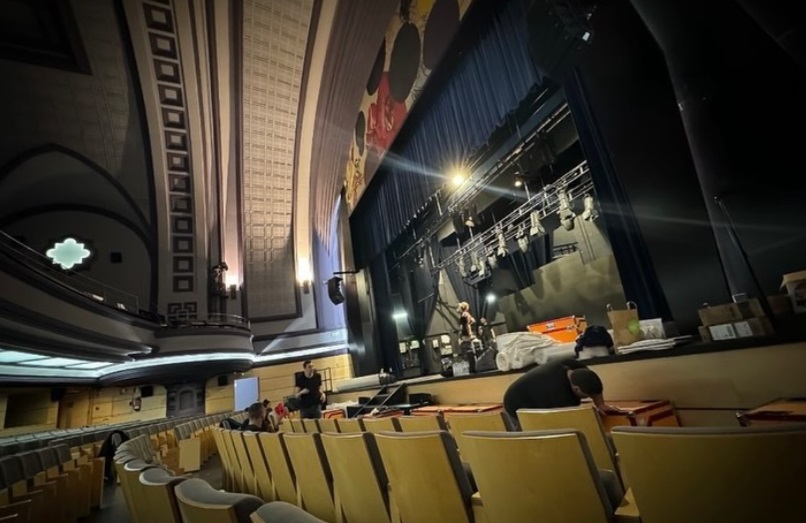 InandOutseries's tweet photo. 📌📌 Todo preparado en el Teatro Guiniguada para el inicio de nuestra tercera edición. 

➡️ Hoy empieza In&amp;Out 2024, con puertas abiertas al proceso creativo https://t.co/6Vn3tpkgOu