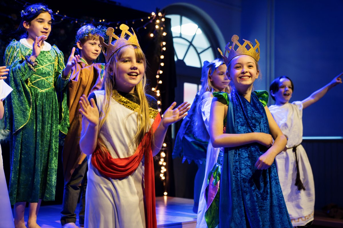 Over the next two weeks, the primary schools we visited in January as part of our annual Delight in Shakespeare tour (@Delightcharity) will be performing their versions of The Tempest. Here's a couple of pics from 2022's Dream(s). Break a leg everyone! 📸 Alex Brenner