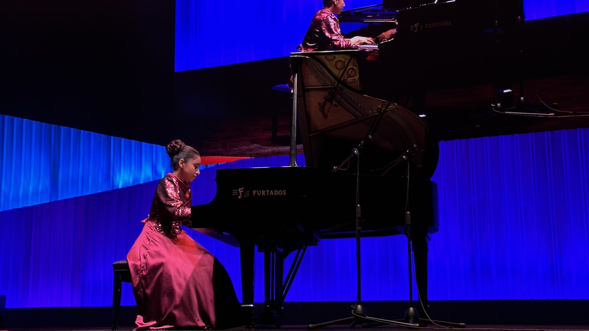 15 year old prodigy pianist Palak Chauhan started off session 2 by captivating the audience with her masterful performance! #TEDxGateway2024