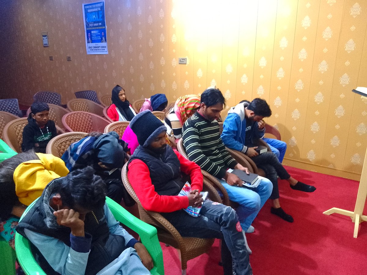 hanookarif's tweet photo. Understanding The Bible Program Iqbal town Islamabad class. 
 requesting your prayers n support. 
We want to expand this program to whole Pakistan. https://t.co/vMABQ5tA14