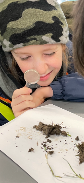 stmartinn11's tweet photo. Year 3 visited Woodberry Wetlands as part of their science module on rocks and soils.  They collected &amp; analysed samples from different places, noted the differences and recorded their findings. https://t.co/ltW5yI5SZ5
