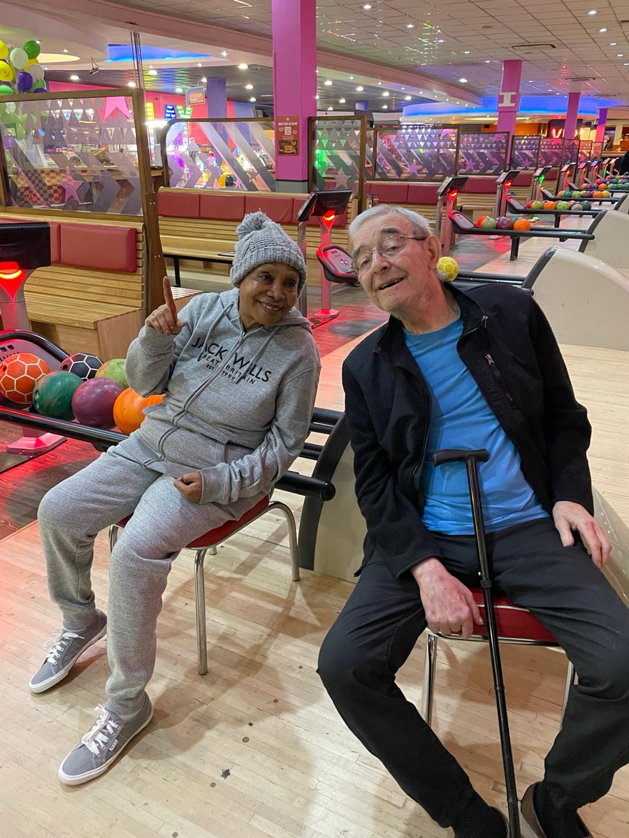 Bowling with TIme & Talents Stroke Club was an absolute blast last week! #AgeingWellSouthwark #community #strokeclub #se16 @evenor23 @GenetteLaws @SouthwarkMayor