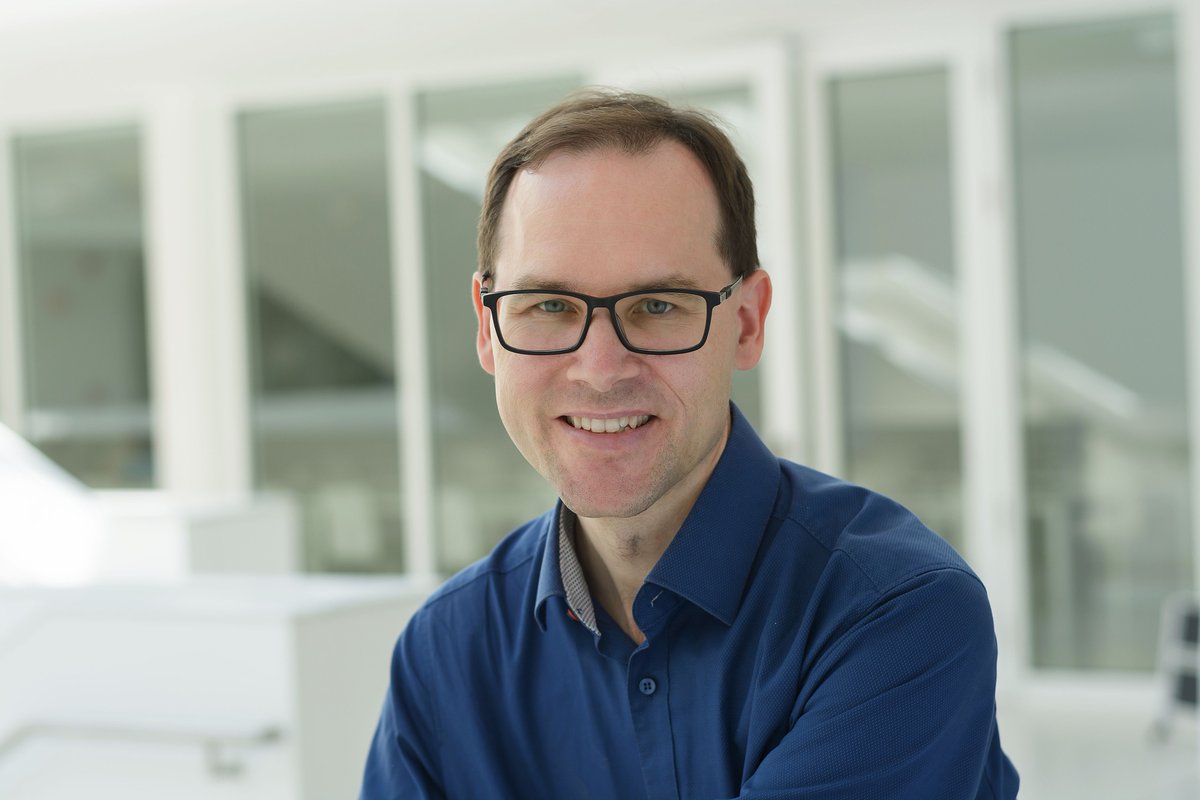 Phys. unserer Zeit (@phiuz_de) on Twitter photo Kann #KI in der #Physik sogar kreativ sein? Florian Marquardt vom <a href="/MPI_Light/">Max Planck Institute for the Science of Light</a> ist vorsichtig optimistisch @Phiuz_de pro-physik.de/nachrichten/ki…
(Foto: S. Spangenberg) Kann #KI in der #Physik sogar kreativ sein? Florian Marquardt vom <a href="/MPI_Light/">Max Planck Institute for the Science of Light</a> ist vorsichtig optimistisch @Phiuz_de pro-physik.de/nachrichten/ki…
(Foto: S. Spangenberg)