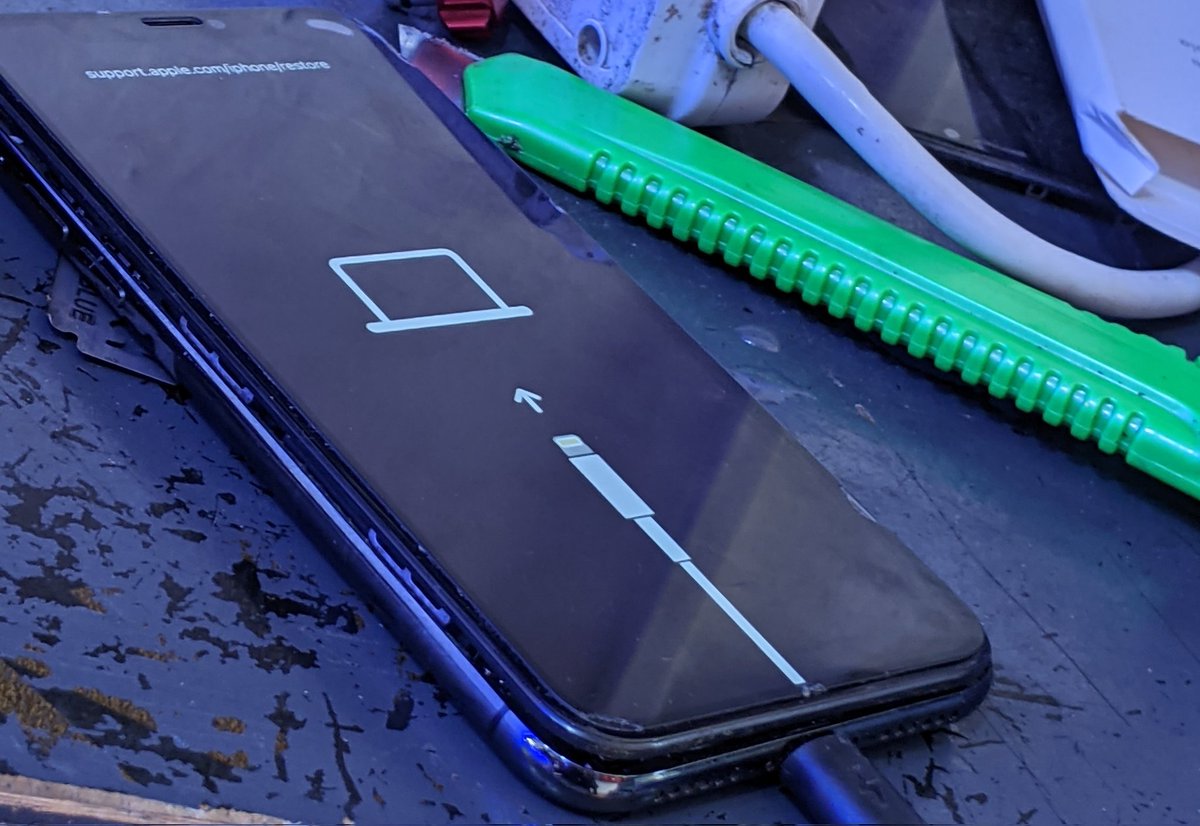 mjomba__nimama's tweet image. MJOMBA NI MAMA STORE 🖇️
Phone repairTz 
🔹Vioo vyote 
🔹Battery zote 
🔹Charging system 
🔹Camera 
🔹Mic , speaker
🔹No service
🔹Touch Ic
🔹 Audio Ic
Ubungo External Garage
0789456054
 #FundiSimuTz
 #SmartPoint