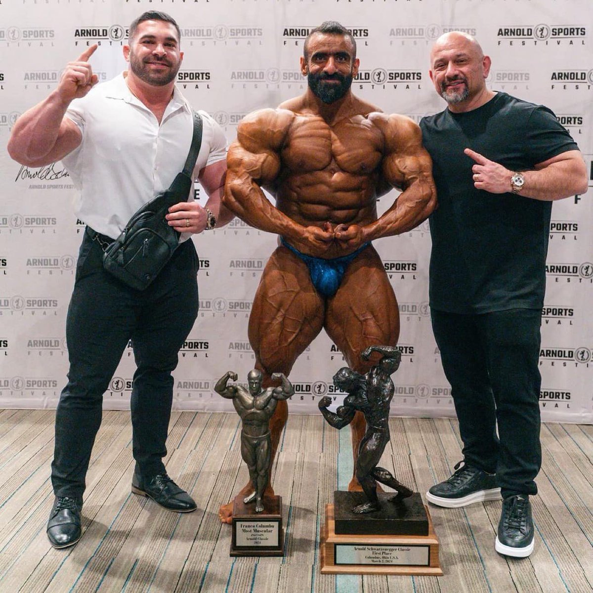 Repost from hanyrambod
•
Motivation Monday!
The pure, focused energy from these two Champions is absolutely mind bending. Brothers off the stage and Warriors on it!
 dereklunsford_  hadi_choopan
2024  mrolympiallc LFG!!! 🔥👑🔥

evogennutrition
fst7training