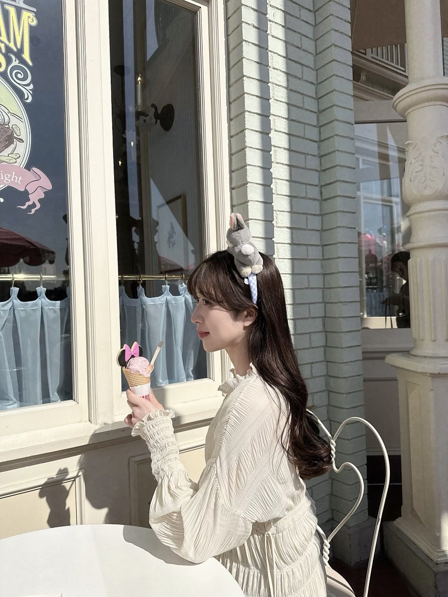 michelin_ac's tweet photo. パルパルーザ行けた🎀🤍

ミニーちゃんのアイスの購入に成功🫶🏻 https://t.co/bFxCYqVf2Q