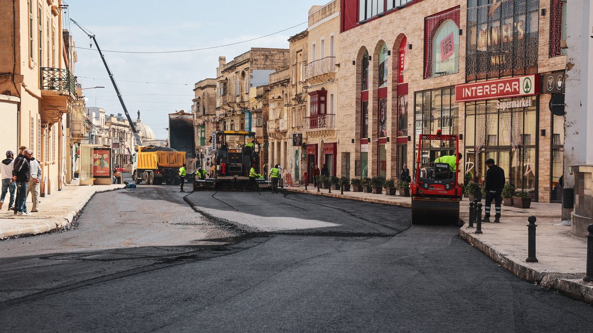 🚧 Between #Wed (6 Mar 24) & #Sat (16 Mar 24), p/o St Joseph High Str., corner w/ Triq Censu Borg will be closed ⛔ for concrete slab casting and asphalt works. ⚠️ Please plan ahead and use an alt. route through Triq Hal Qormi or other nearby strs. 🗺️ bit.ly/Triqil-KbiraMa…