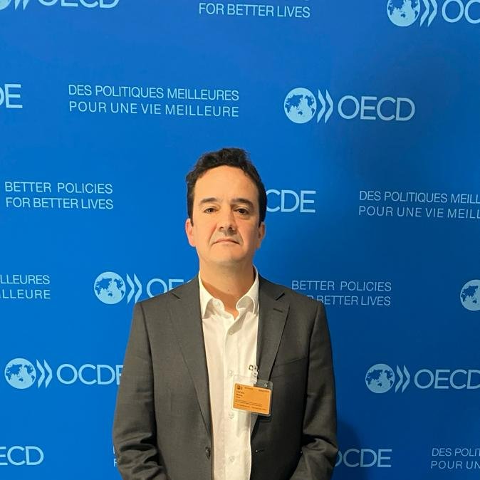 Ayer, el jefe de la División de Observatorio Social @subsevalusocial, Matías Cociña y @ChileOECD participaron de la conferencia internacional 'Nuevas fronteras en la medición del bienestar subjetivo', de la @OECD.