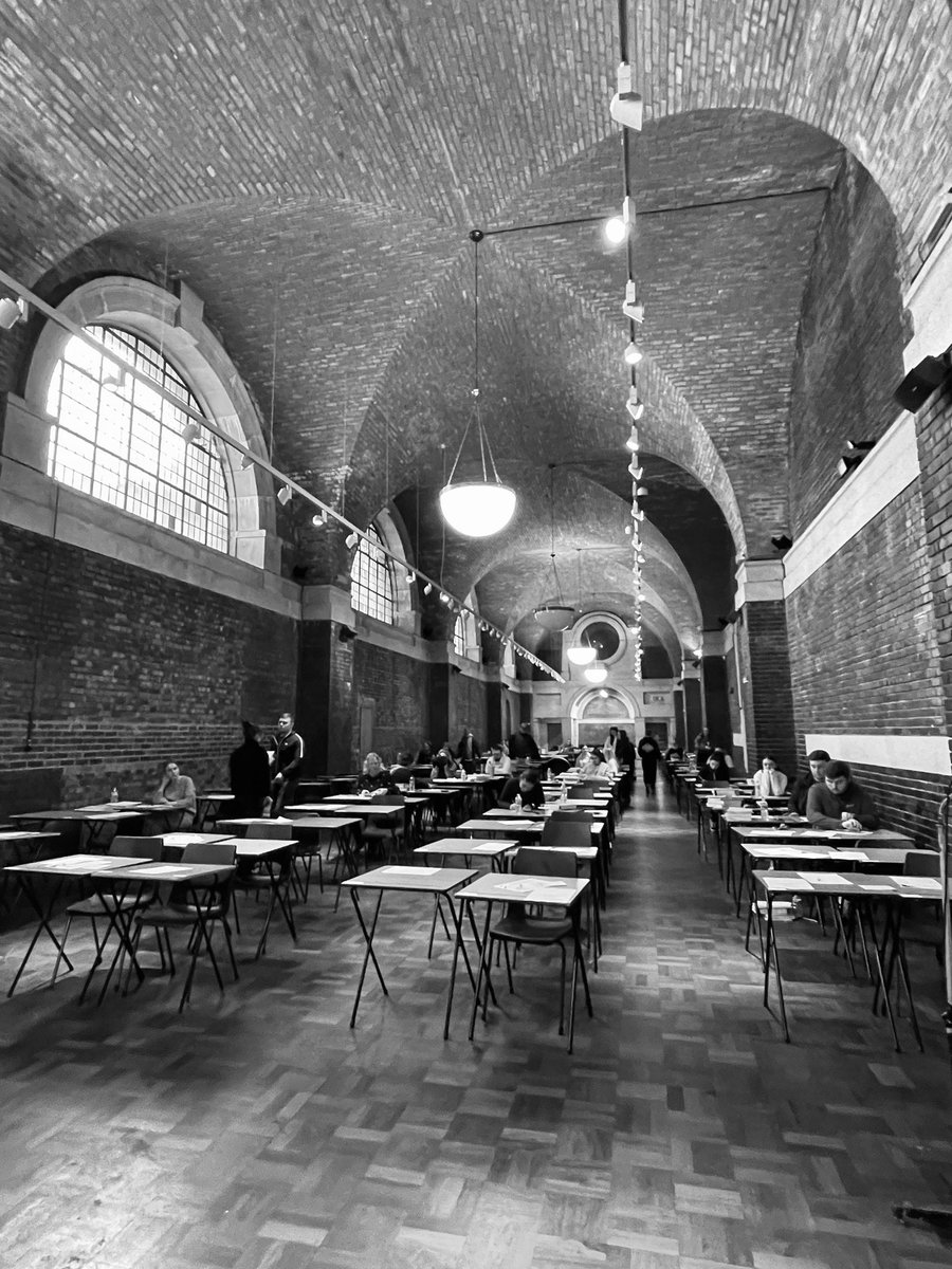 sofiacav's tweet image. When you get to invigilate exams in a cool place.