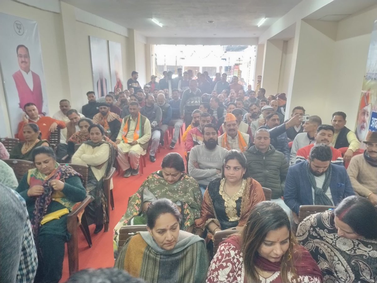 Chander Mohan Gupta(Modi ka Parivar) tweet media