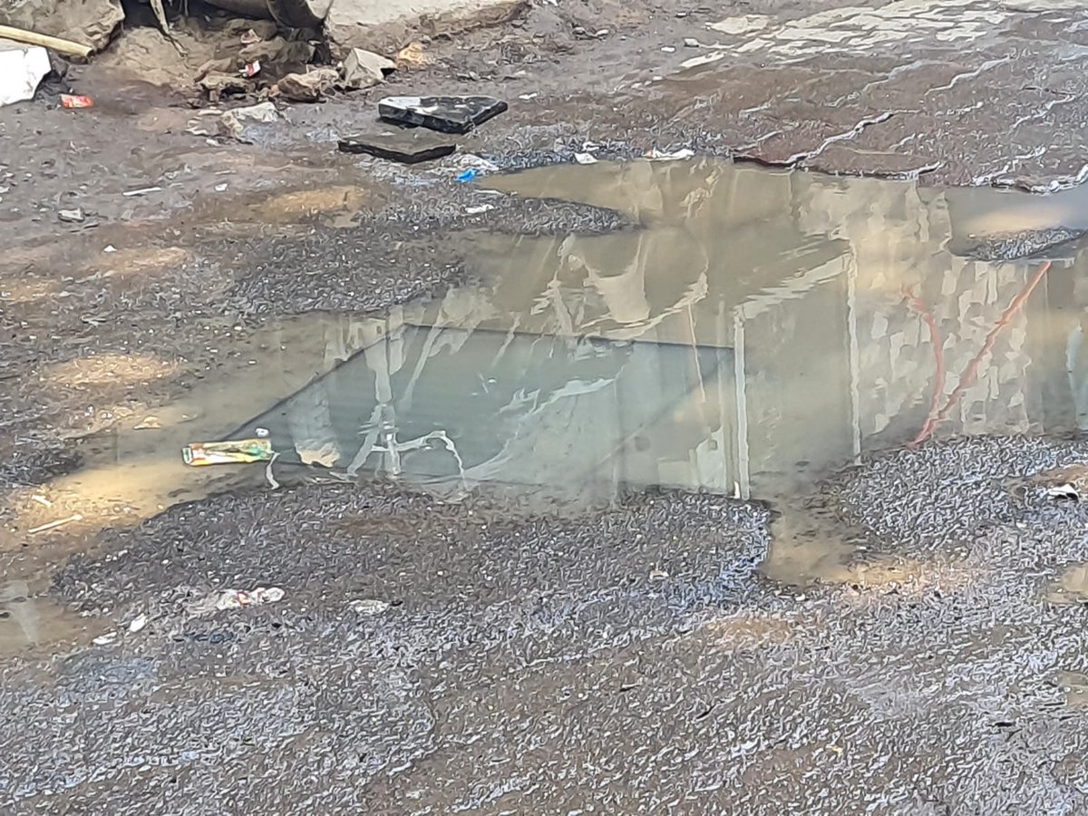 SaeemShaikh05's tweet photo. Request @mybmcWardKE @mybmc to please repair this road with proper blocks so that, people need by can be safe from health problems. Location : Nr Dr Habib clinic, Shivaji Nagar, Hari Nagar, jogeshwari east ward 78. https://t.co/AvTnGBIx9m